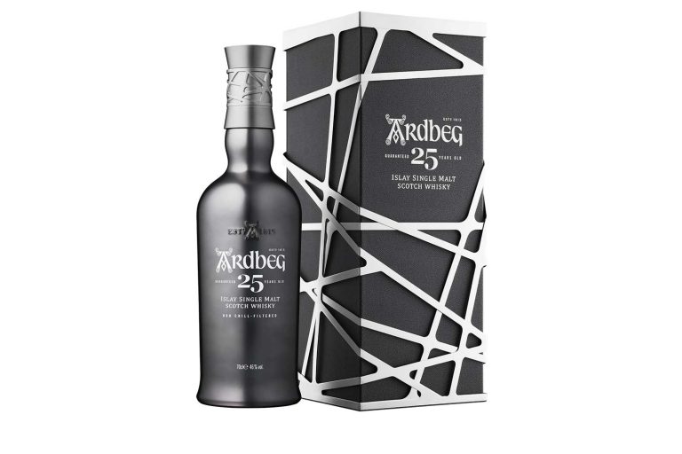 Mehr über den Artikel erfahren Ardbeg 25 – ungezähmt und komplex