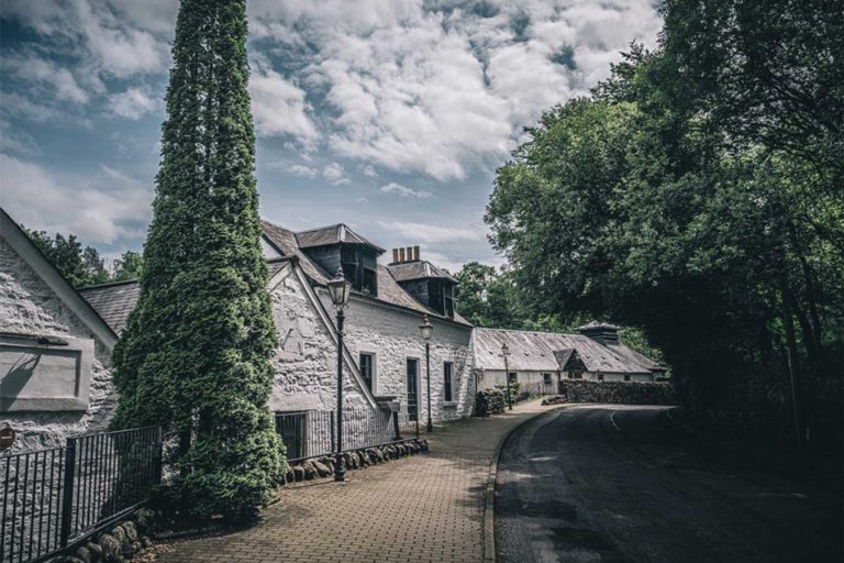 Mehr über den Artikel erfahren The Glenturret Distillery eröffnet wieder am 26. April 2021