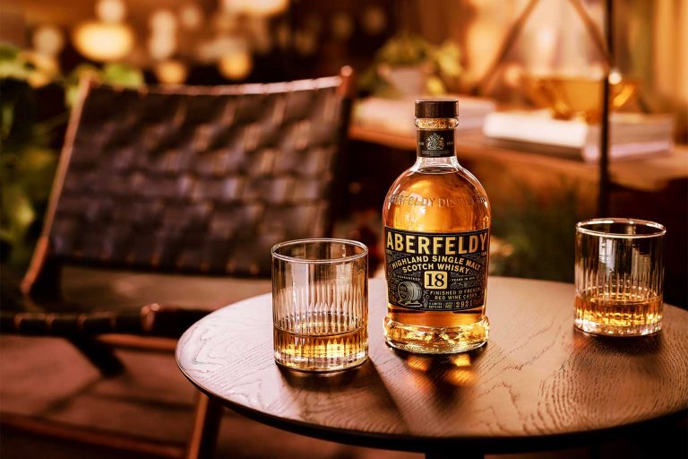 Mehr über den Artikel erfahren Aberfeldy 18 aus der French Red Wine Cask Collection