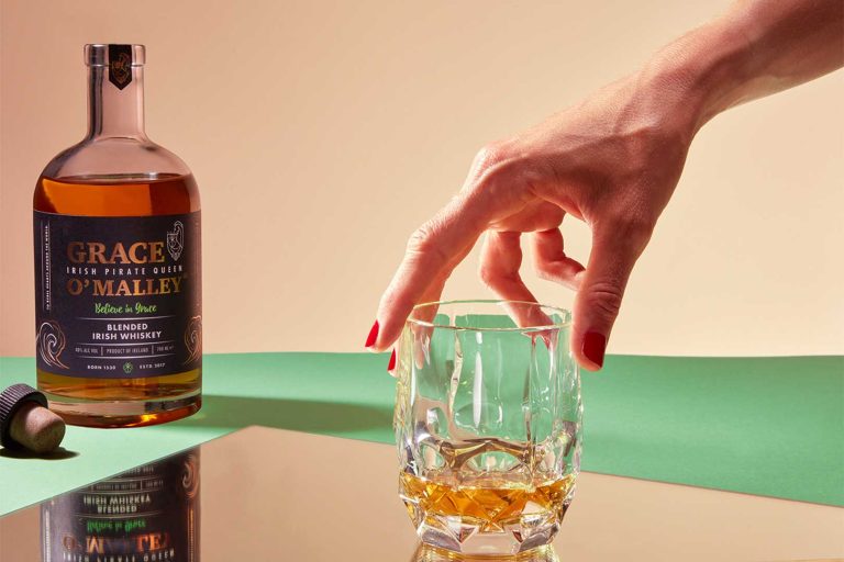 Mehr über den Artikel erfahren Grace O’Malley – der erste Whiskey, der einen weiblichen Namen trägt