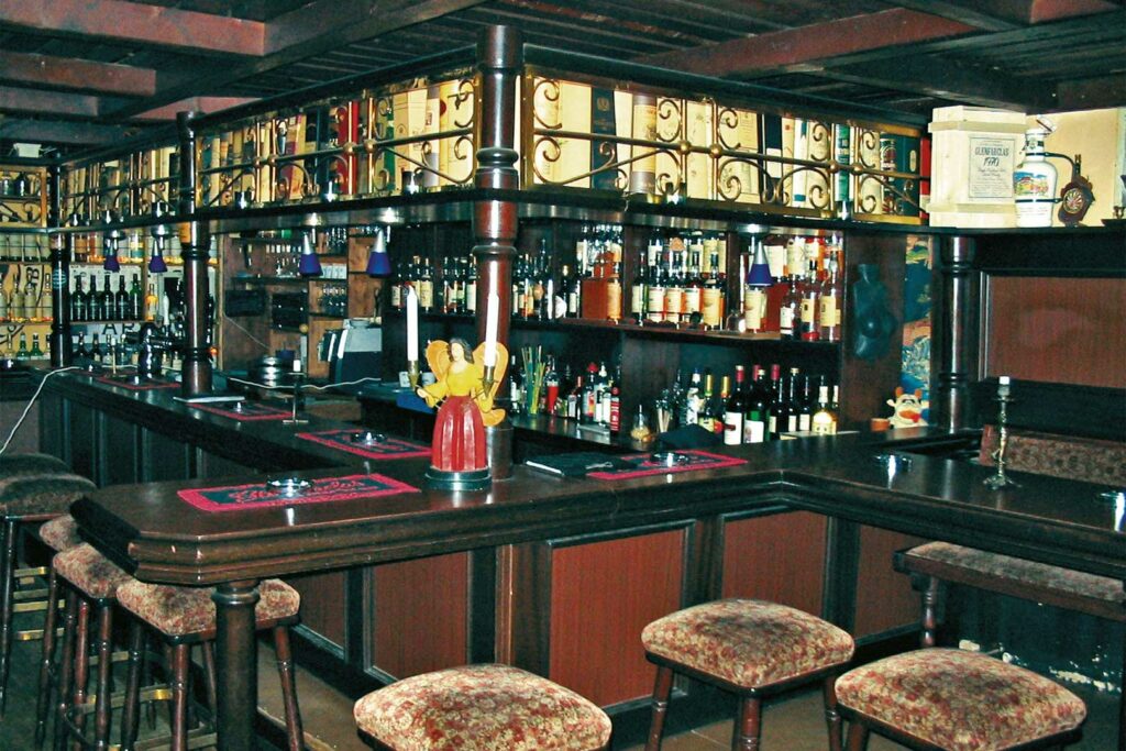 Whisky Bar Einstein – The Malt Whiskyhouse in Husum