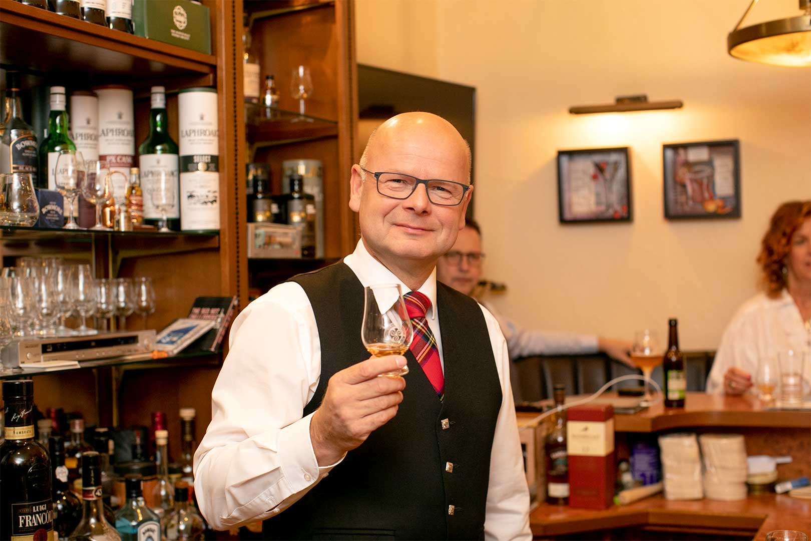 Read more about the article Erstes Whiskyfestival im Hotel Behrens