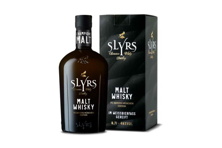 Mehr über den Artikel erfahren Slyrs Malt Whisky FC Bayern München Edition