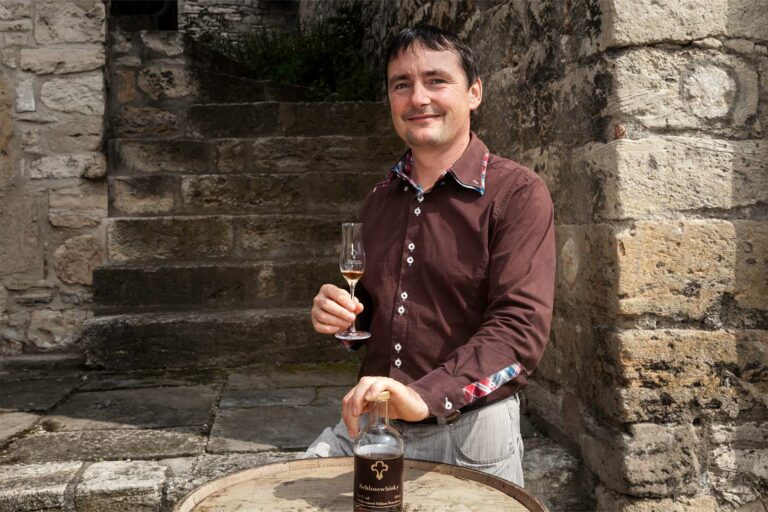 Whisky Brennerei Edelbrennerei Schloss Neuenburg in Freyburg Whisky Brennerei Edelbrennerei Schloss Neuenburg in Freyburg