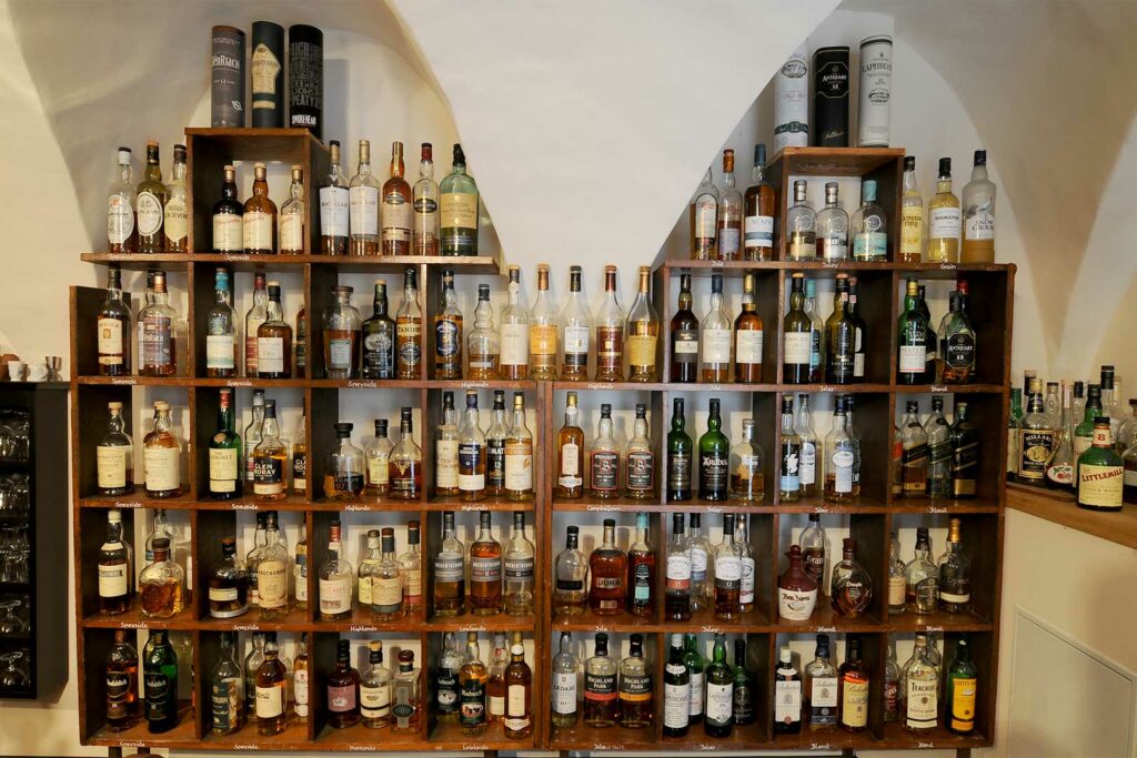 Whisky Bar Hofwirtschaft – Cranach Hof in Lutherstadt Wittenberg