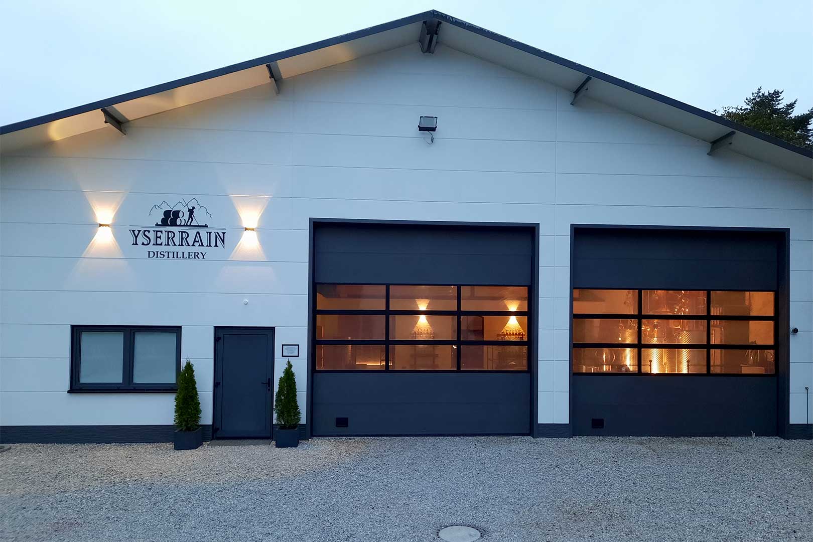 Whisky Brennerei YSERRAIN® Distillery in Ismaning