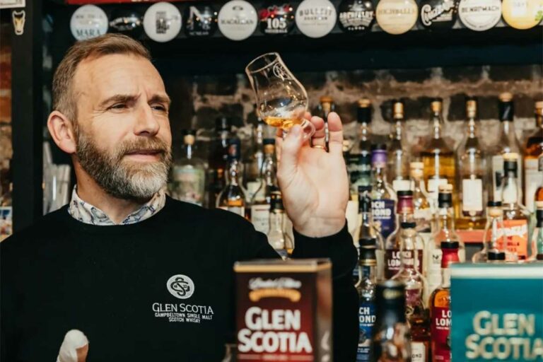 Whisky Brennerei Glen Scotia Distillery in Campbeltown Whisky Brennerei Glen Scotia Distillery in Campbeltown