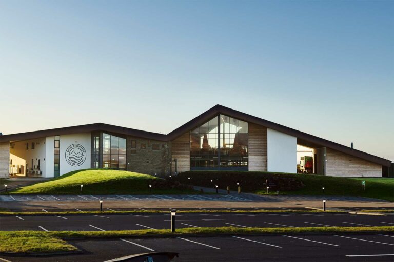 Whisky Brennerei Lagg Distillery in Kilmory Whisky Brennerei Lagg Distillery in Kilmory