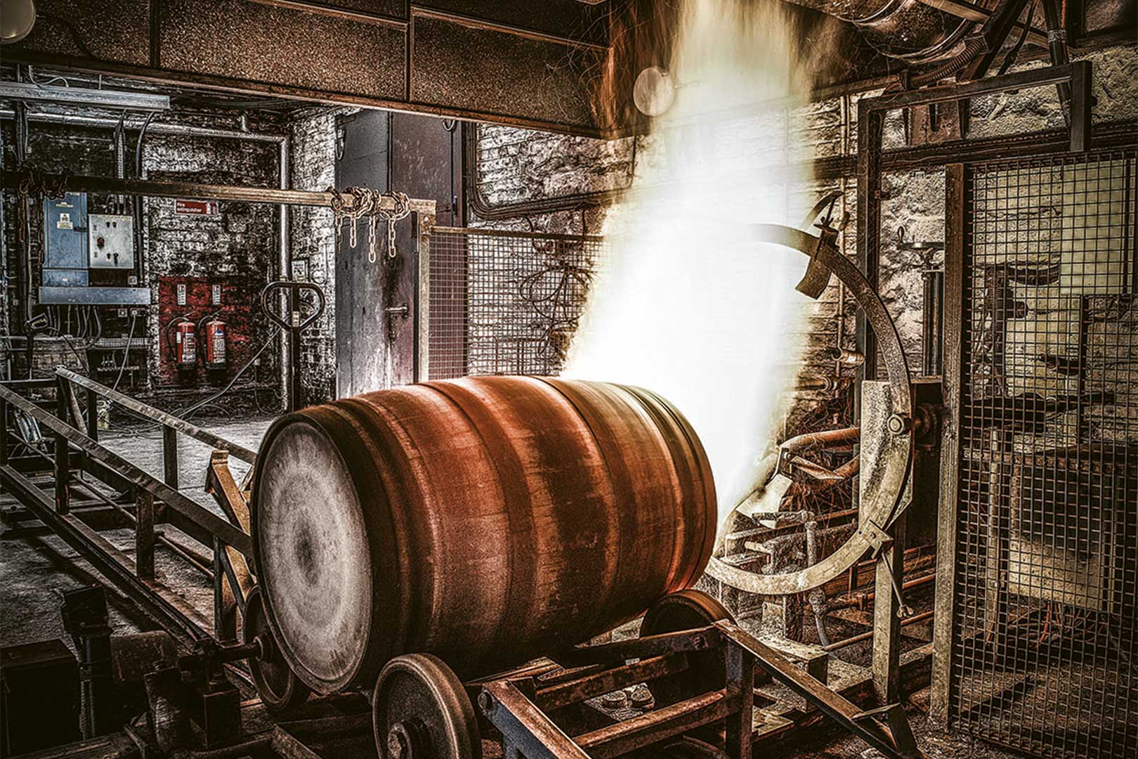 Whisky Brennerei Loch Lomond Distillery in Alexandria