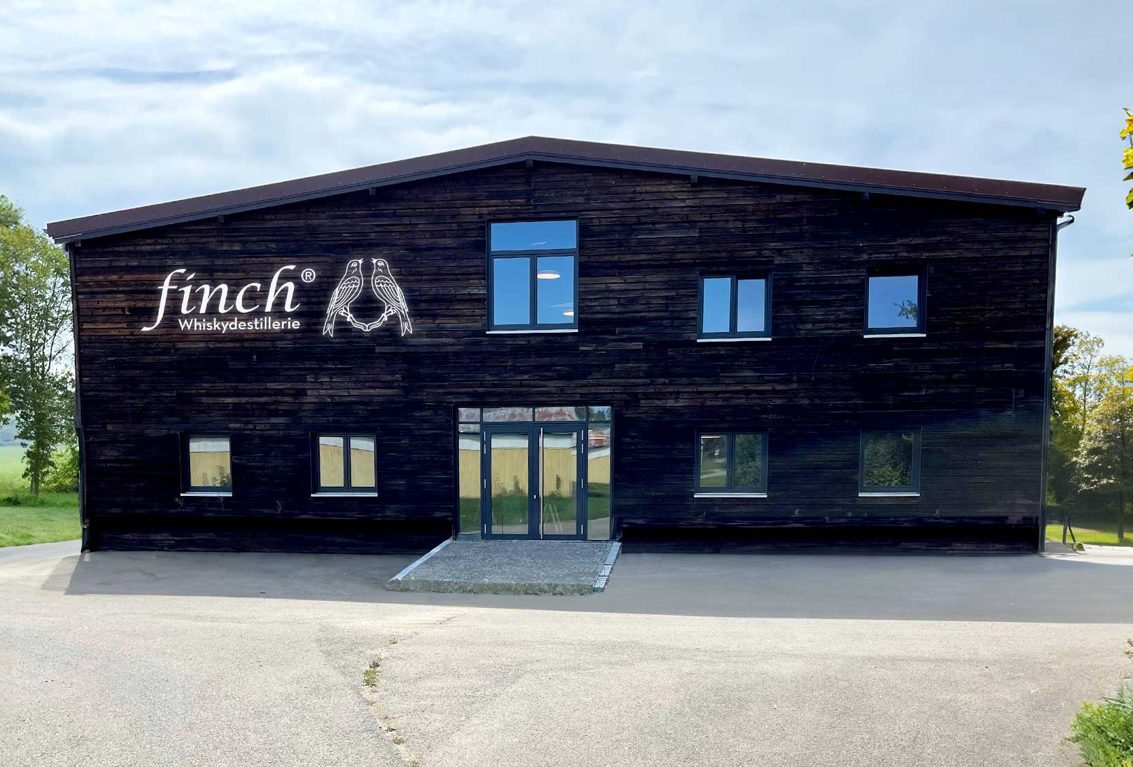 Mehr über den Artikel erfahren Gewinnspiel zur Eröffnung der neuen finch® Whiskydestillerie