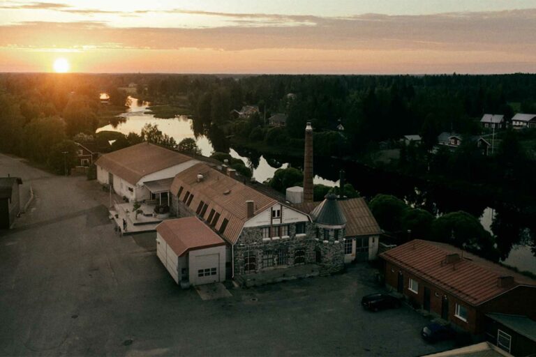 Whisky Brennerei Kyrö Distillery in Isokyrö Whisky Brennerei Kyrö Distillery in Isokyrö