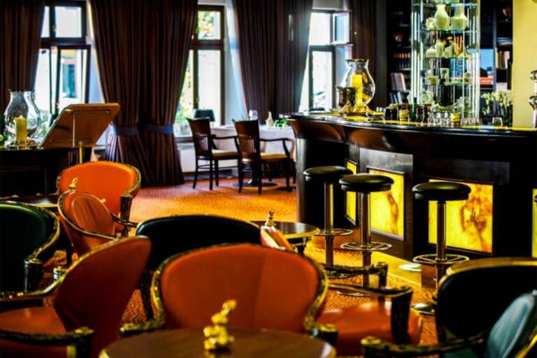 Whisky Bar Palais Bar – Relais & Châteaux Hotel Bülow Palais in Dresden Whisky Bar Palais Bar – Relais & Châteaux Hotel Bülow Palais in Dresden