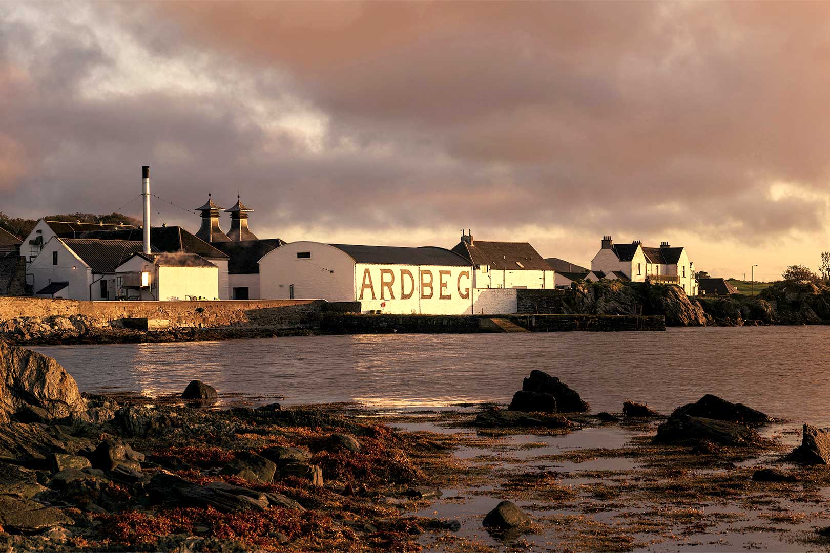 Ardbeg Distillery 2 whisky distillery ardbeg distillery port ellen WEB 3 2 1620x1080 bqoembiayoqw