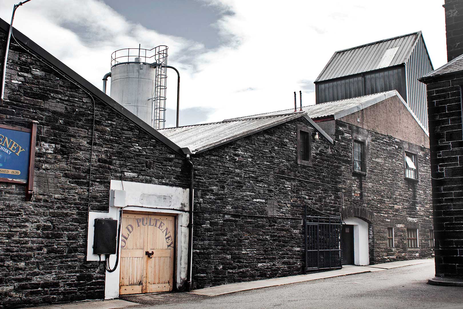 Pulteney Distillery 12 whisky distillery pulteney distillery wick WEB 3 2 1620x1080